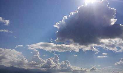 Καιρός: Συννεφιά σε όλη τη χώρα - Σε ποιες περιοχές θα βρέξει