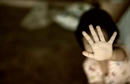 Βόλος: Σε σπίτι «τρώγλη» διέμενε 13χρονη που κατήγγειλε τον πατέρα της για ξυλοδαρμό