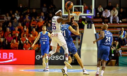 «Σκόρπισε» με 117 πόντους τη Φουενλαμπράδα η Μάλαγα πριν τον ΠΑΟΚ