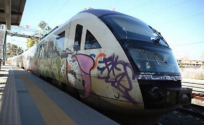 Πληροφορίες από επιβάτες για ομηρία σε βαγόνι προαστιακού - Εντοπίστηκε όπλο ρέπλικα