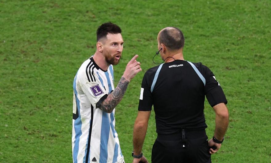 Μέσι: Δεύτερος σε κερδισμένα φάουλ σε Μουντιάλ
