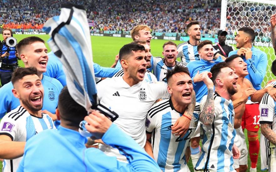 «Muchachos, ahora nos volvimos a ilusionar»: Οι Αργεντίνοι τραγουδάνε για το... όνειρό τους!