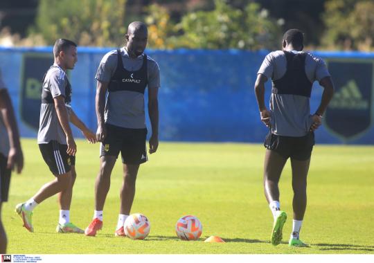 Προπονήθηκε ο Σιαμπάνης, θεραπεία ο Ενκουλού στον Άρη