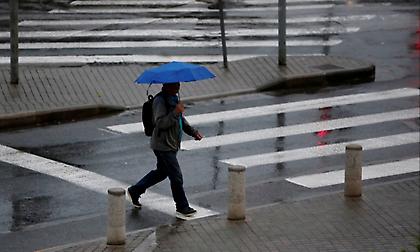 Καιρός: Νεφώσεις και βροχές σήμερα - Σε μικρή πτώση η θερμοκρασία