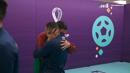 Η αγκαλιά των αντιπάλων Εμπαπέ και Χακίμι πριν τη σέντρα