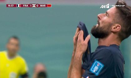 Ο Ζιρού με βολίδα σημάδεψε το δοκάρι του Μπόνο