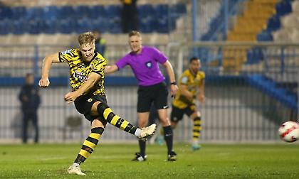 Ευστοχεί σε πέναλτι ο Φαν Βέερτ, πρώτο γκολ με την ΑΕΚ