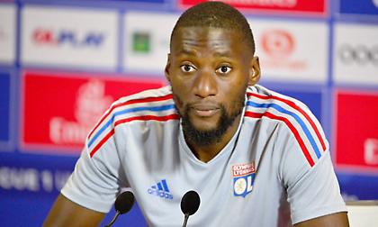 Θύμα ληστείας ο Τοκό Εκαμπί, διέρρηξαν το σπίτι του προκαλώντας καταστροφές