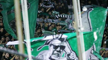 Παίκτες και κόσμος τραγουδούσαν: «Πρωτάθλημα θα πάρουμε όλους θα τους τρελάνουμε»