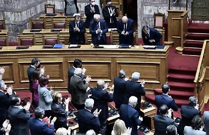 Προϋπολογισμός 2023: Υπερψηφίστηκε από τη Βουλή με 156 «ναι»