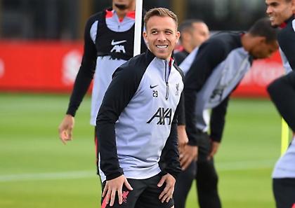 Παστορέλο: «Δεν φεύγει από τη Λίβερπουλ ο Μέλο»