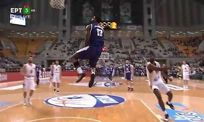 Πρόσφερε θέαμα στο All Star Game με ανάποδο κάρφωμα ο Μπέικον!