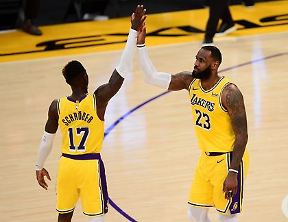 Σρέντερ: «Ο ΛεΜπρόν θα αγωνιστεί μέχρι τα 45 του»