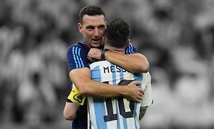 Λιονέλ Σκαλόνι: Ο άνθρωπος που έφερε ξανά το χαμόγελο στην Αργεντινή και τον Μέσι!