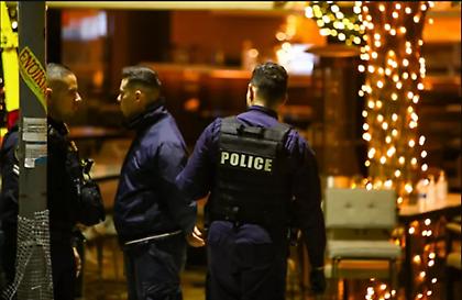 Νέα Σμύρνη: Επτά φορές πυροβόλησε ο δράστης της διπλής εκτέλεσης - Αναζητούν και συνεργό