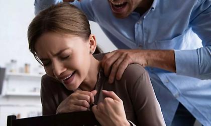 Ηράκλειο: Αναποδογύρισε το πιάτο με το κριθαράκι στο κεφάλι της γυναίκας του επειδή δεν είχε αλάτι!