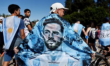 Η Βραζιλία κάλεσε επίσημα τον Μέσι να αφήσει το απότυπωμά του στο Hall of Fame του «Μαρακανά»!