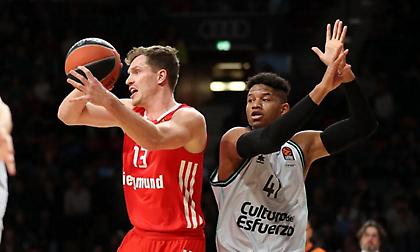 Πλήγμα με Ομπστ στην Μπάγερν Μονάχου!