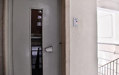 Κοζάνη: Ηλικιωμένη εγκλωβίστηκε σε ασανσέρ για 18 ώρες και βρήκε τον σύζυγό της νεκρό