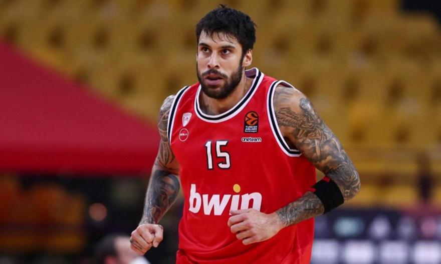 Ολυμπιακός: Παρών στο ΣΕΦ ο Πρίντεζης που αποθεώθηκε