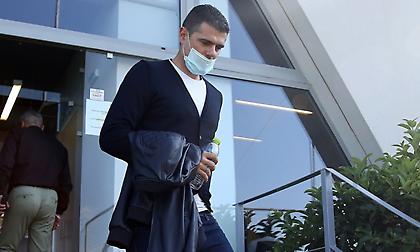 Ταυλαρίδης: «Υπήρχαν μπράβοι δίπλα στον πάγκο, ο ένας έριξε μπουνιά. Ντράπηκε κι η ντροπή»