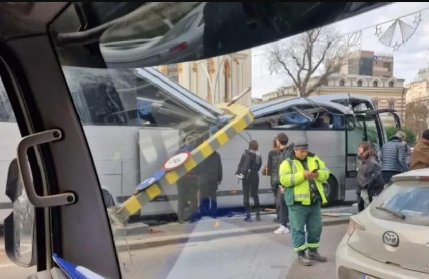 Βουκουρέστι: Τροχαίο δυστύχημα με 47 Έλληνες – Αναφορές για νεκρό και τραυματίες