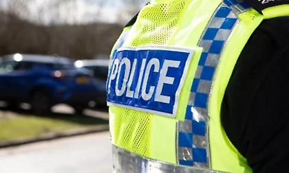 Η Βρετανία απέλασε πάνω από 40 Αλβανούς εγκληματίες, αλλά και μετανάστες