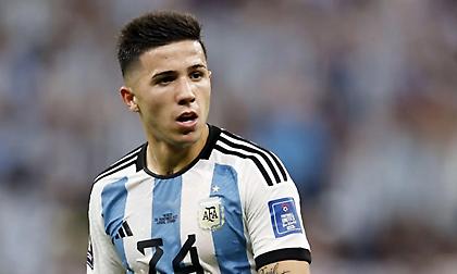 Πάει να κάνει... χαλάστρα στη Λίβερπουλ με την απόκτηση του Έντσο Φερνάντες η Μάντσεστερ Γιουνάιτεντ