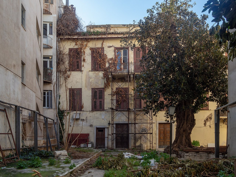 Ποιος και πότε στόλισε το πρώτο χριστουγεννιάτικο δέντρο