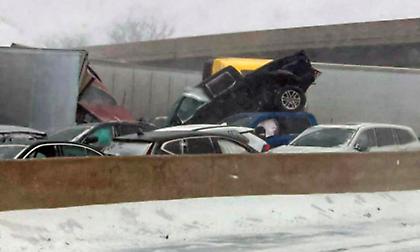 Ασύλληπτη καραμπόλα με 50 οχήματα και τέσσερις νεκρούς στο Οχάιο