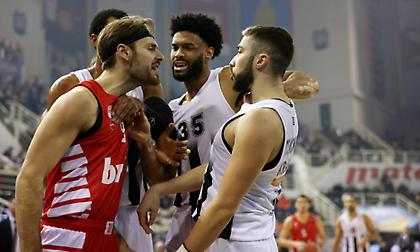 Ποινή μίας αγωνιστικής σε Πάπας και Τσιακμά για την αποβολή τους στο ΠΑΟΚ-Ολυμπιακός!