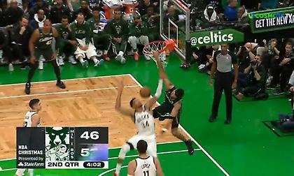 Έκανε δώρο ένα... «πόστερ» κάρφωμα στον Γιάννη ο Τέιτουμ!