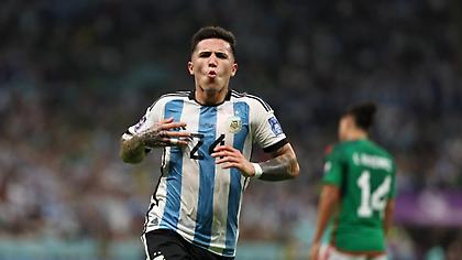 «Σφαγή» για τον Έντσο Φερνάντες: Λίβερπουλ και Γιουνάιτεντ προσφέρουν 127 εκατ. ευρώ στην Μπενφίκα!