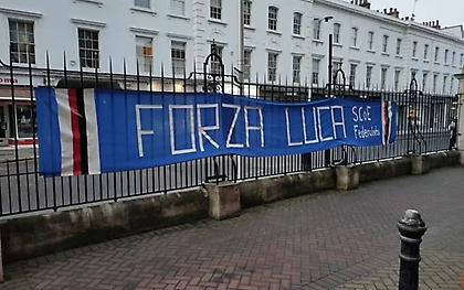 «Πάμε Λούκα»: Το πανό των οπαδών της Σαμπντόρια για τον Βιάλι έξω από το νοσοκομείο!