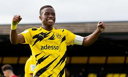 Κάνει το «μπαμ» με Μουκόκο η Μπαρτσελόνα