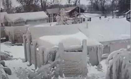 Απίστευτες εικόνες στις ΗΠΑ: Σπίτια φτιαγμένα από... πάγο!