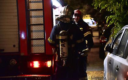 Αθήνα: Φωτιά τώρα σε εγκαταλελειμμένη μονοκατοικία στον Σταθμό Λαρίσης