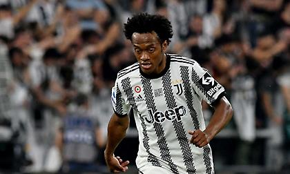 Ο Κουαδράδο διασκέδασε στα χιόνια... τραυματίας και προκάλεσε αντιδράσεις