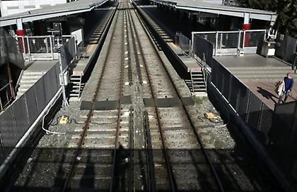 Άνδρας έπεσε στις γραμμές του Ηλεκτρικού στον Ταύρο-Διακόπηκαν δρομολόγια από Ομόνοια έως Πετράλωνα