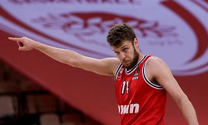 Τι έκανε ο Ολυμπιακός στο μοναδικό ντέρμπι «αιωνίων» που παρατάχθηκε χωρίς τον Βεζένκοφ;