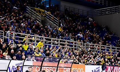 Πρόστιμα σε ΑΕΚ και Άρη για υβριστικά συνθήματα