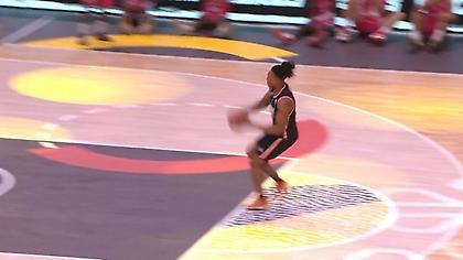 Φοβερός Πονς: Κάρφωσε από τη γραμμή των βολών και πάνω από τον Γουεμπανιάμα!