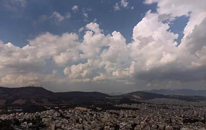 Καιρός: Λίγες νεφώσεις σε όλη τη χώρα - Πού υπάρχει πιθανότητα βροχής