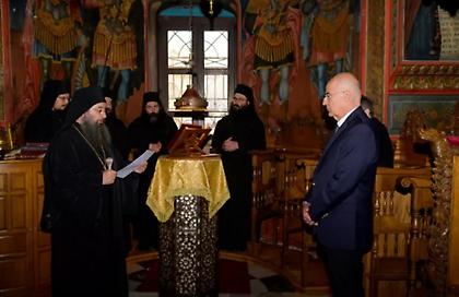 Λιποθυμικό επεισόδιο υπέστη ο Νίκος Δένδιας