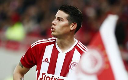 12 φωτογραφίες με 12 λεζάντες για τον Ολυμπιακό!