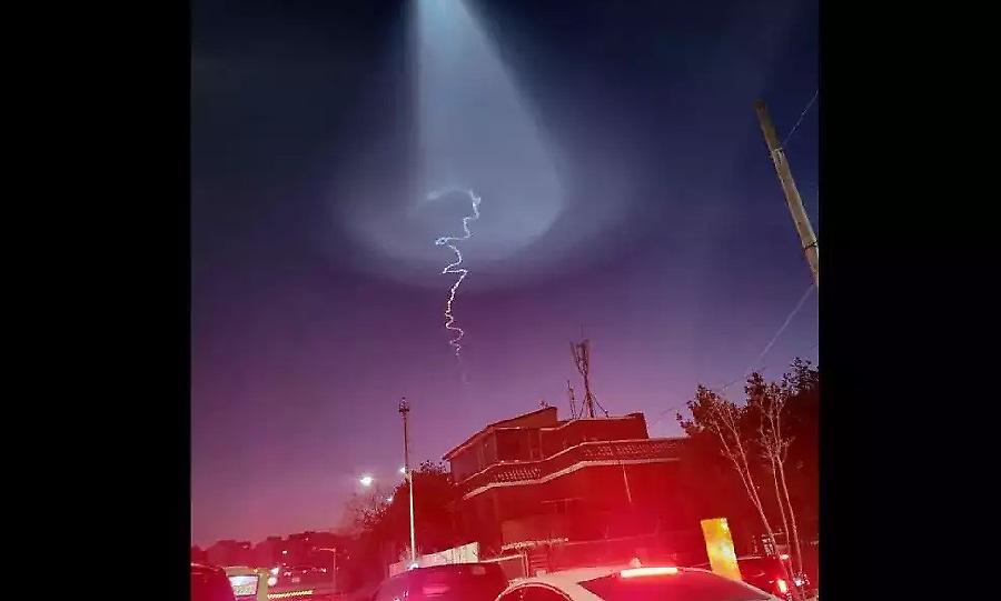 Νότια Κορέα: Νόμιζαν ότι τους την... έπεσαν UFO, αλλά ήταν απλά απροειδοποίητη ρουκέτα του αστρατού