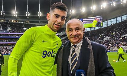 Όταν το 1978 συνάντησε το 2022: Ο Αρντίλες βράβευσε τον Ρομέρο πριν το Τότεναμ-Άστον Βίλα!