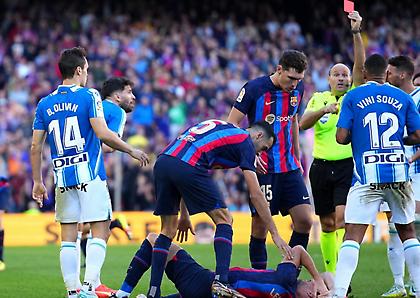 Ο Λαόθ το ξανάκανε: Μετά τις 18 κάρτες στο Αργεντινή-Ολλανδία, έβγαλε 15 στο Μπαρτσελόνα-Εσπανιόλ