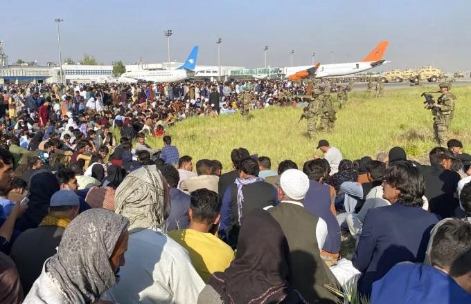 Αφγανιστάν: Αιματηρή έκρηξη στο αεροδρόμιο της Καμπούλ