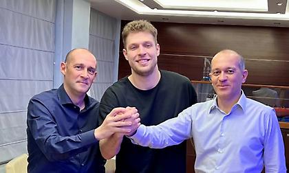 Ολυμπιακός: Επέκταση της συνεργασίας με Βεζένκοφ έως το 2025!